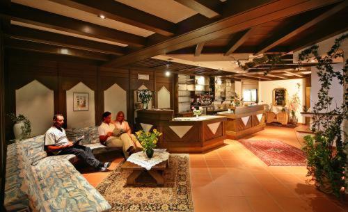 Hotel Garni Sunnleit'N Monguelfo-Tesido / Welsberg-Taisten Esterno foto